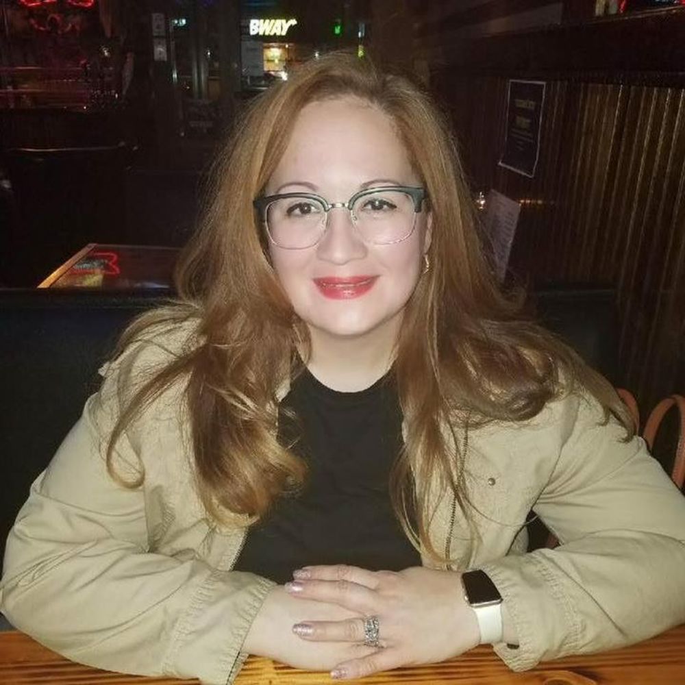 Meet your Posher, Cynthia